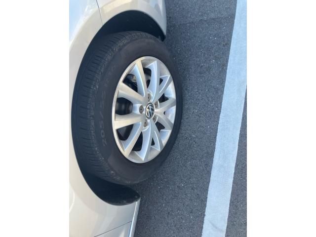 VOLKSWAGEN GOLF TOURAN