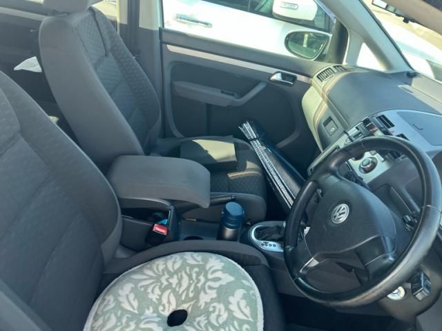VOLKSWAGEN GOLF TOURAN