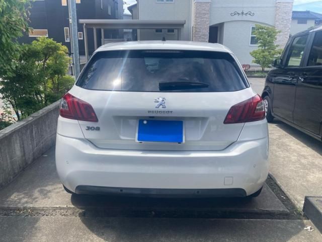 PEUGEOT 308