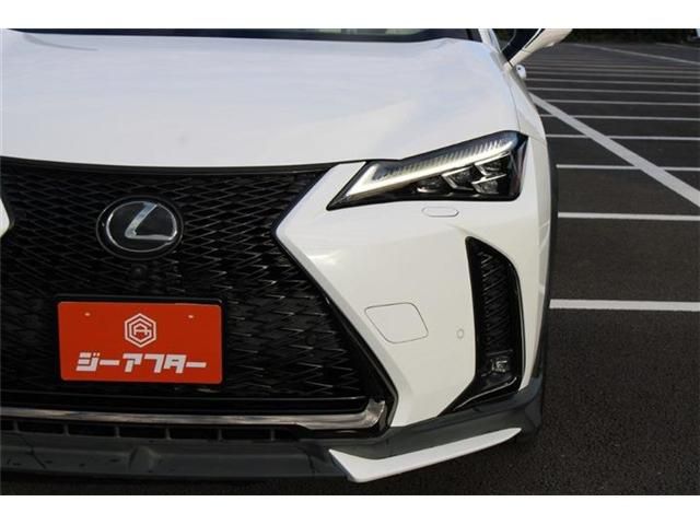 LEXUS UX200