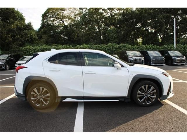 LEXUS UX200