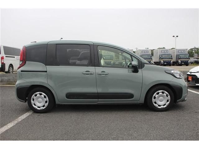 SIENTA HYBRID