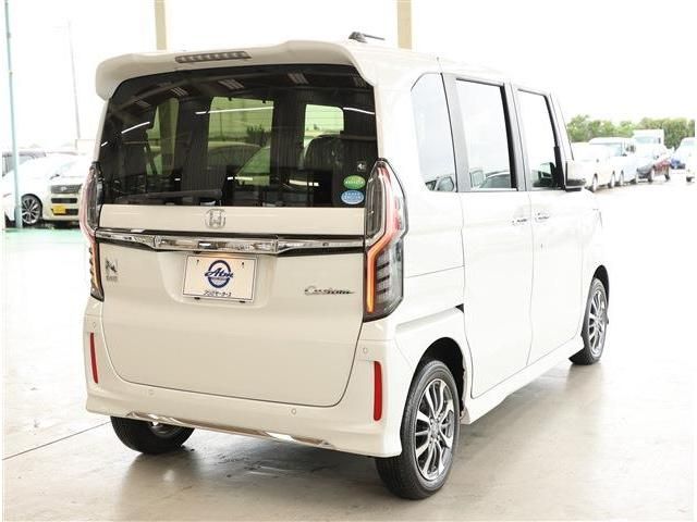 N BOX CUSTOM 4WD