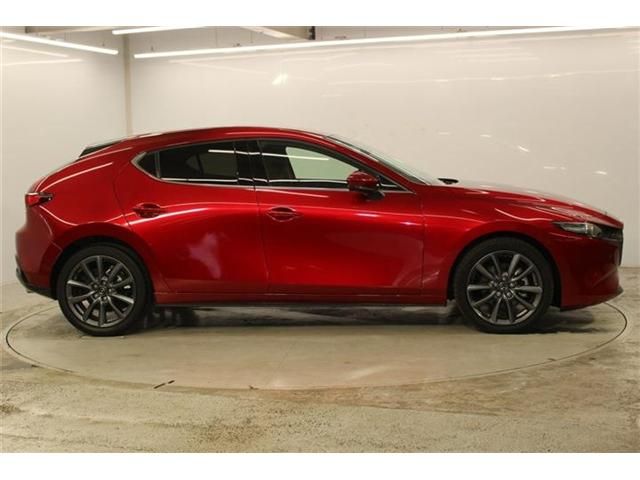 MAZDA3 FASTBACK