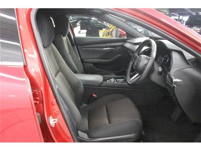 MAZDA3 FASTBACK