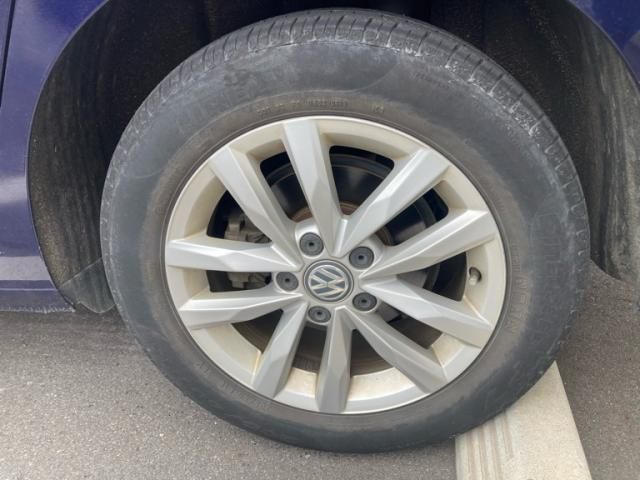 VOLKSWAGEN GOLF TOURAN