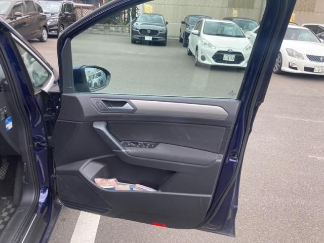 VOLKSWAGEN GOLF TOURAN