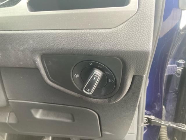 VOLKSWAGEN GOLF TOURAN