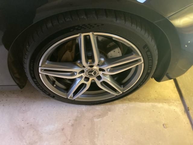 MERCEDES BENZ E class sedan