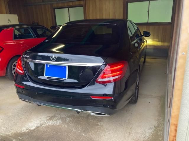 MERCEDES BENZ E class sedan