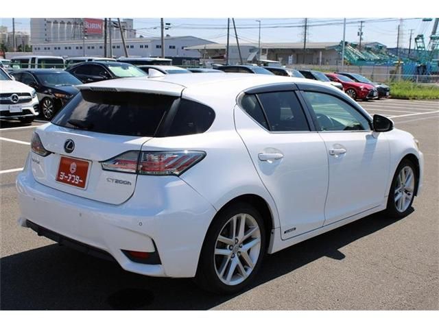 LEXUS CT200h