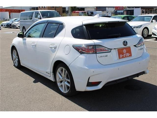 LEXUS CT200h