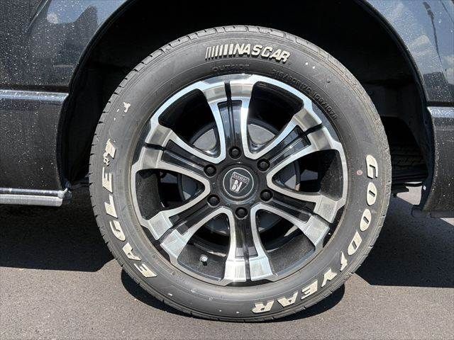 HIACE van 4WD