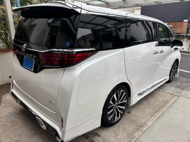 ALPHARD hybrid