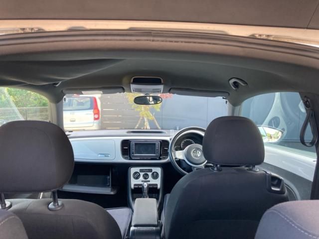 VOLKSWAGEN The BEETLE