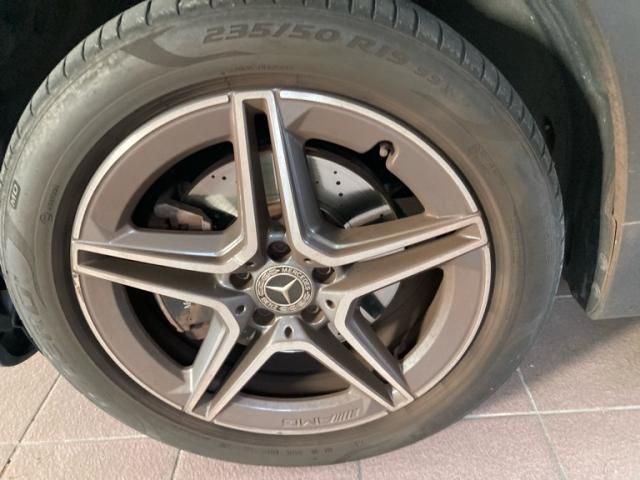 MERCEDES BENZ GLB