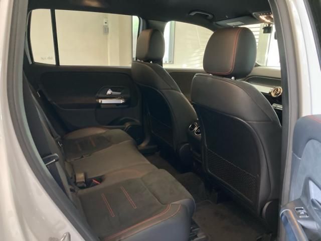 MERCEDES BENZ GLB