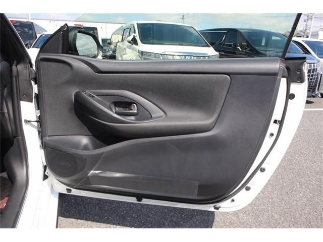 GR YARIS