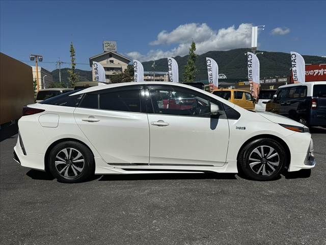 PRIUS PHV