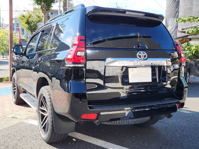 LANDCRUISER PRADO