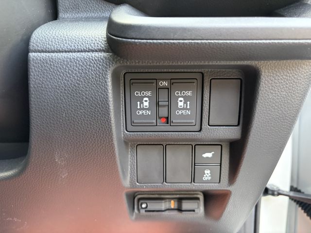 STEPWAGON e:HEV SPADA