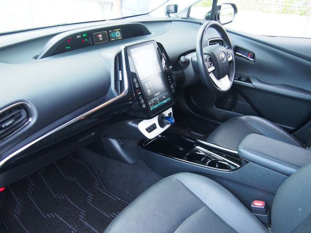 PRIUS PHV