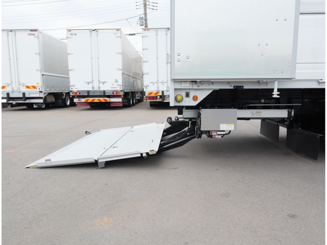 FIGHTER