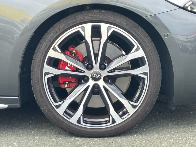 AUDI S5 Sedan