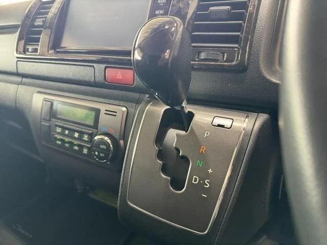HIACE van 2WD