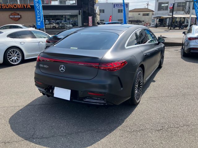MERCEDES BENZ EQS