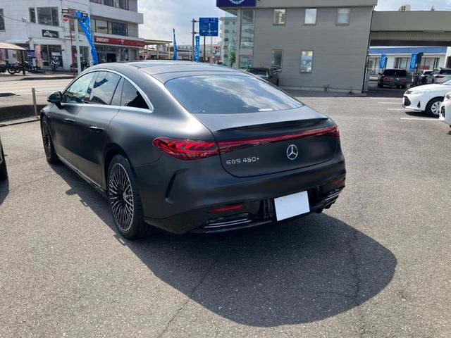 MERCEDES BENZ EQS
