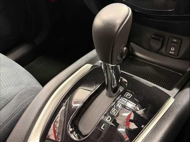 X-TRAIL HYBRID 4WD