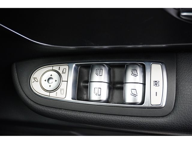 MERCEDES BENZ V class