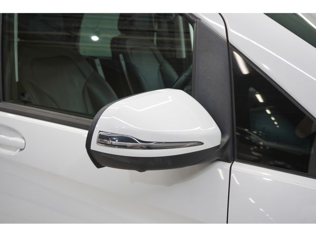MERCEDES BENZ V class