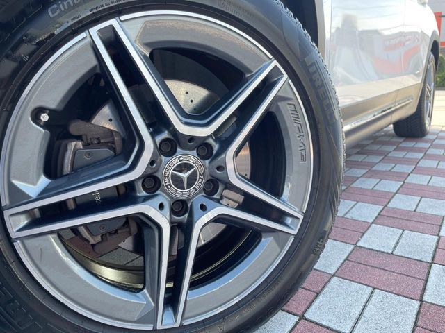 MERCEDES BENZ GLB