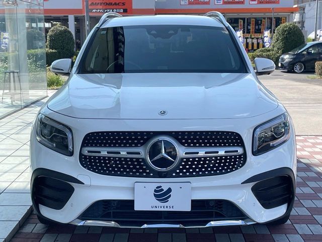 MERCEDES BENZ GLB