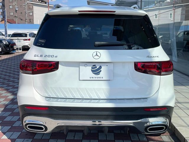 MERCEDES BENZ GLB