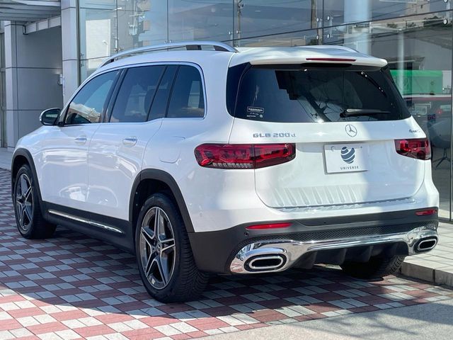 MERCEDES BENZ GLB