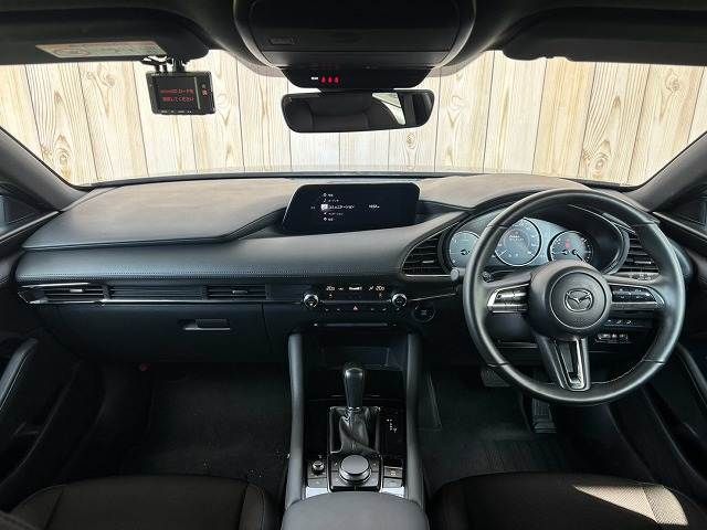 MAZDA3 FASTBACK