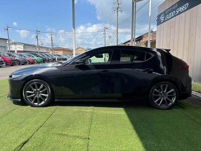 MAZDA3 FASTBACK
