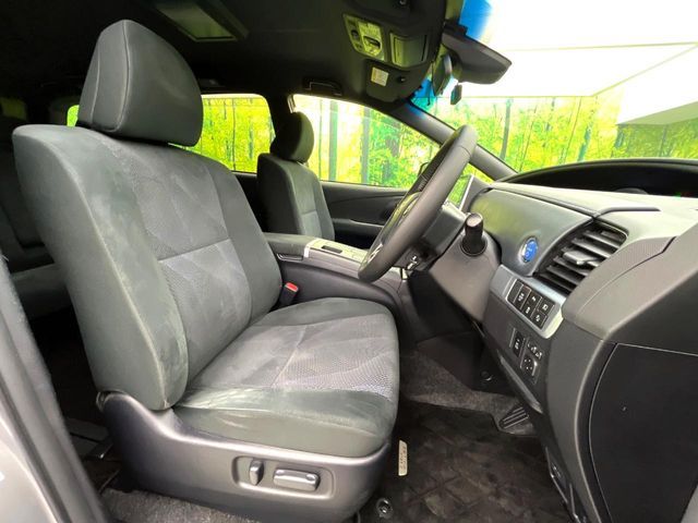 ESTIMA HYBRID 4WD