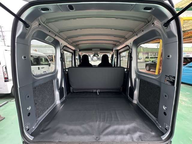SAMBAR van