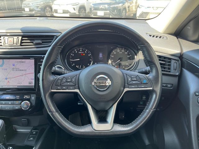 X-TRAIL 2WD