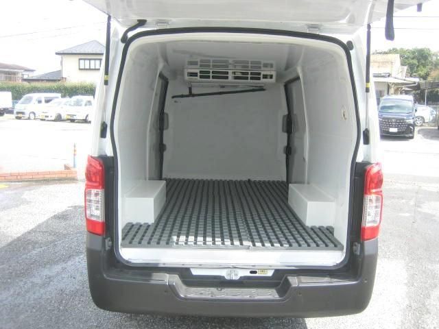 CARAVAN van 2WD