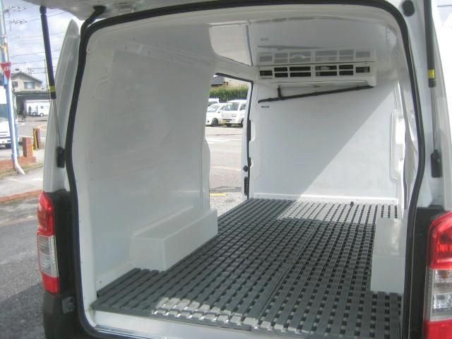 CARAVAN van 2WD