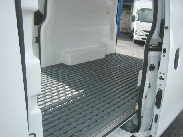 CARAVAN van 2WD