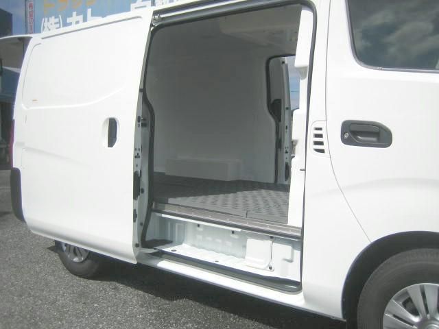 CARAVAN van 2WD
