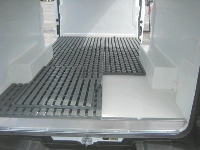 CARAVAN van 2WD