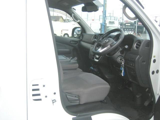 CARAVAN van 2WD