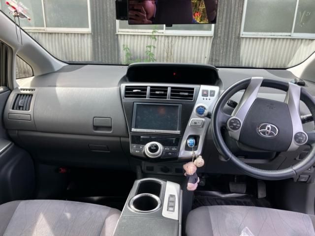 PRIUS Alpha